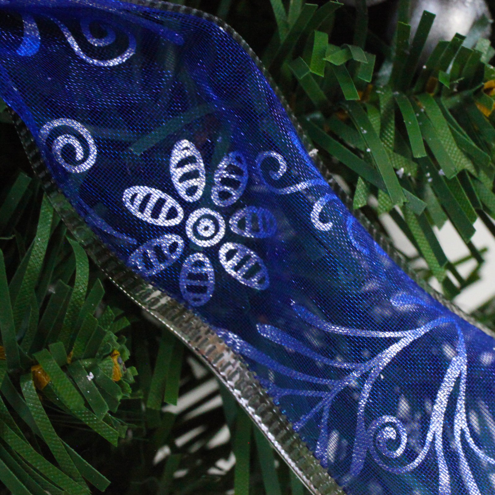 Blue & Silver Pre-Decorated Wreath 60cm