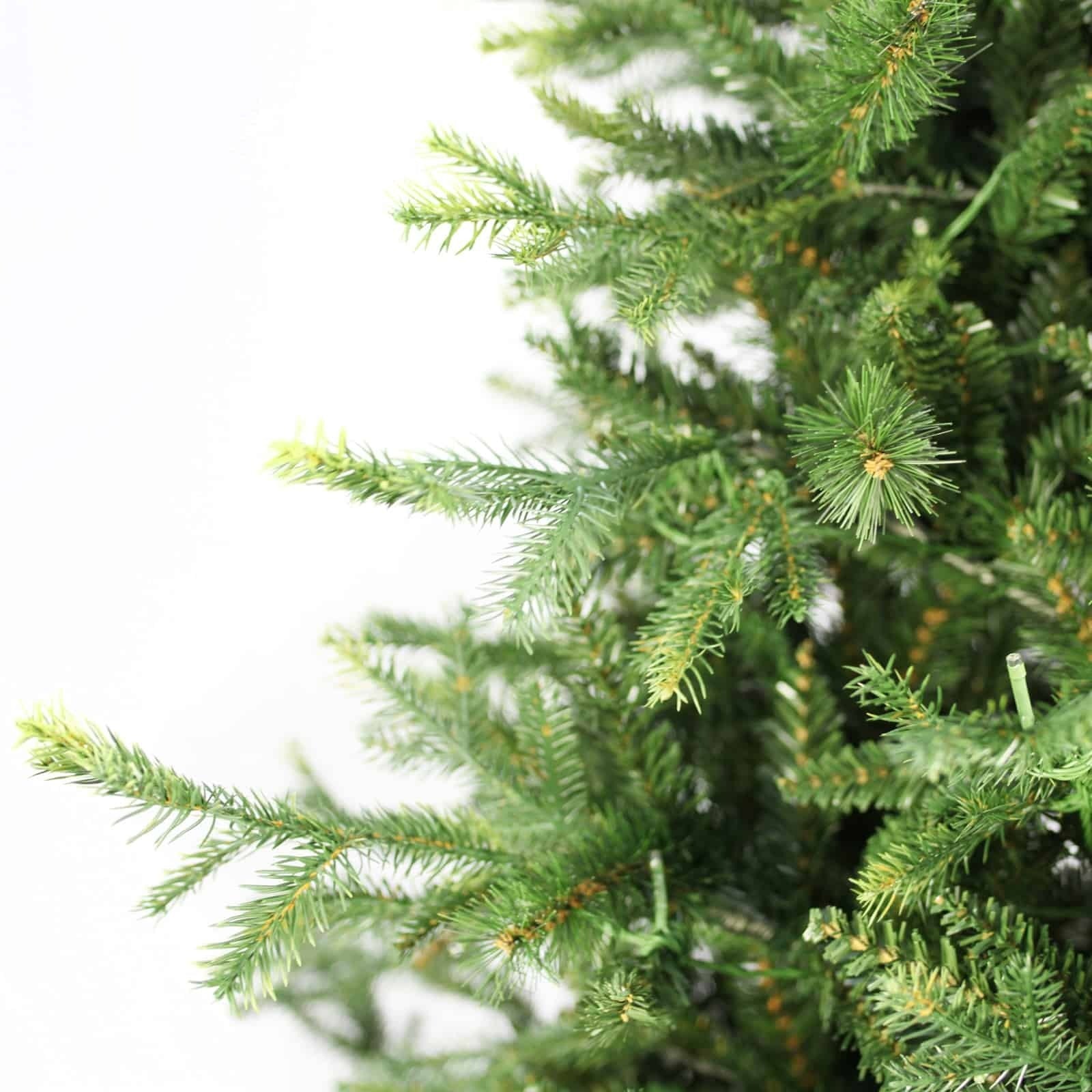Iowa Pre-Lit Christmas Tree