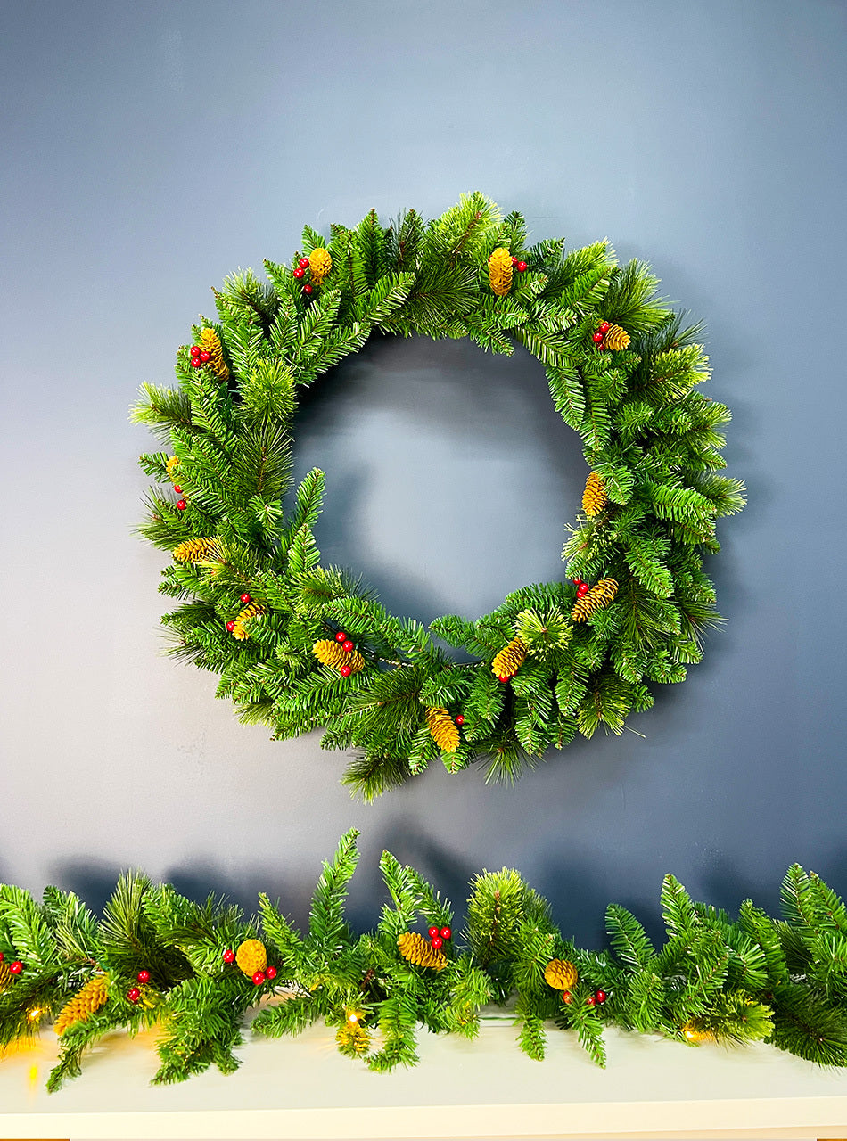 The Classic Christmas Wreath 60cm
