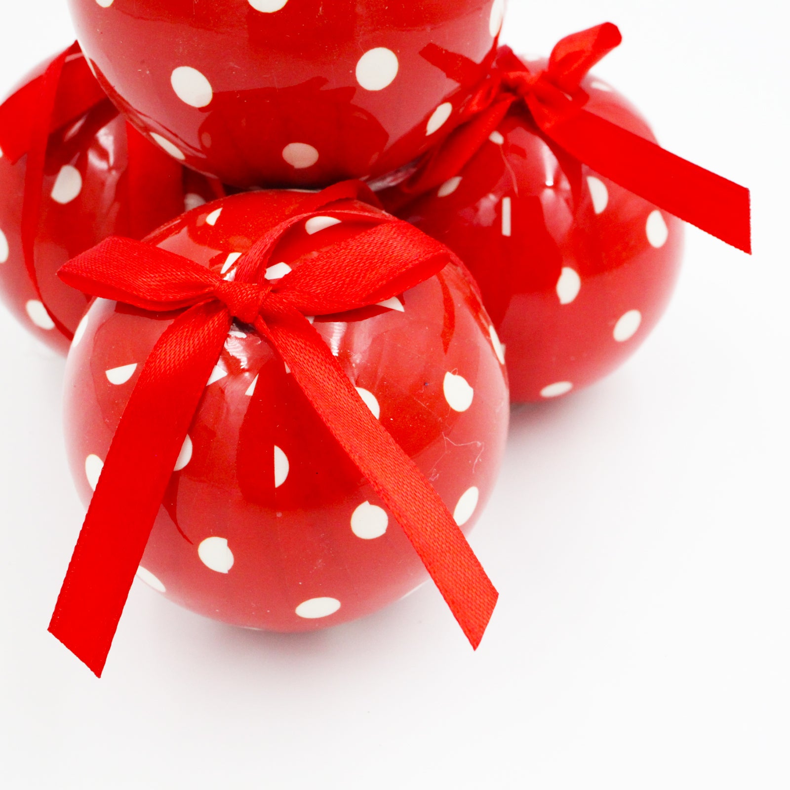 RED WITH WHITE SPOT Baubles 75mm