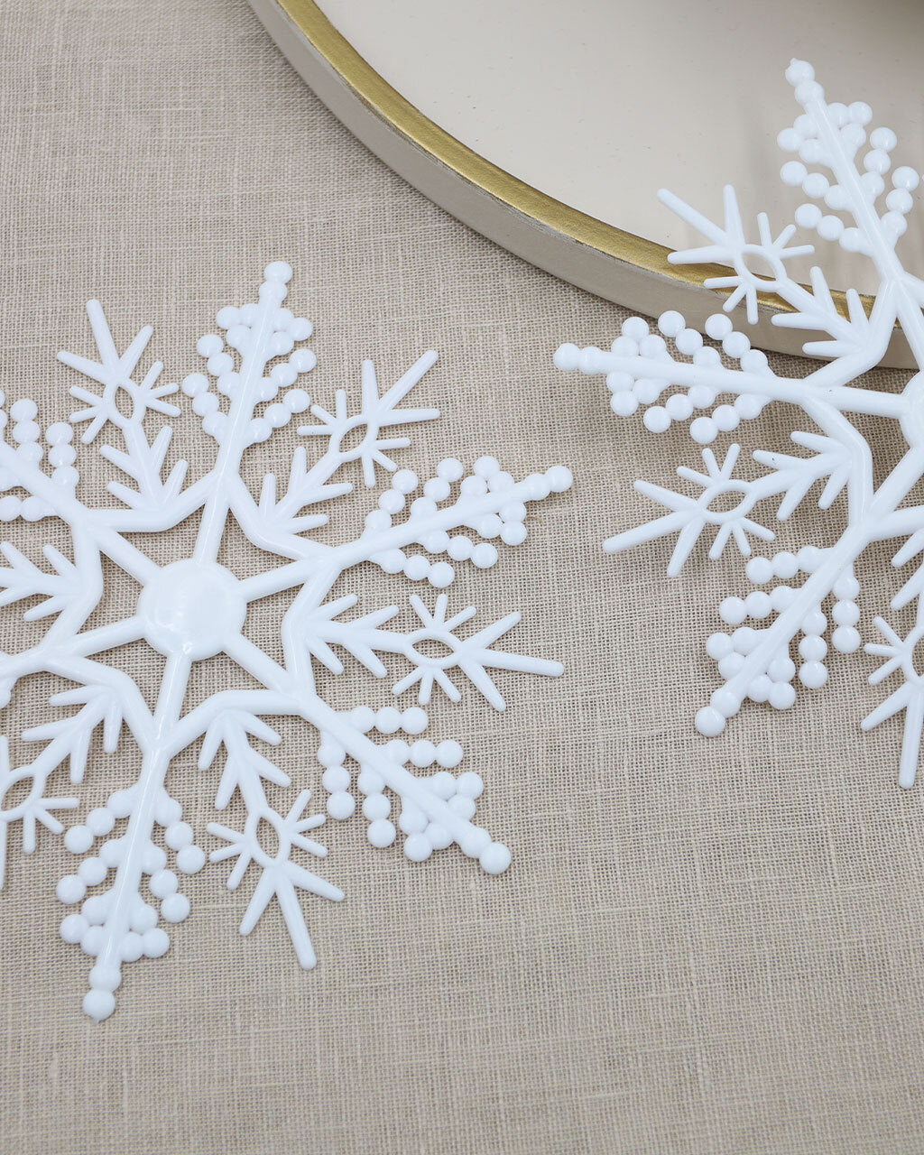 WHITE SNOWFLAKES 6 Pack 180mm Ornament
