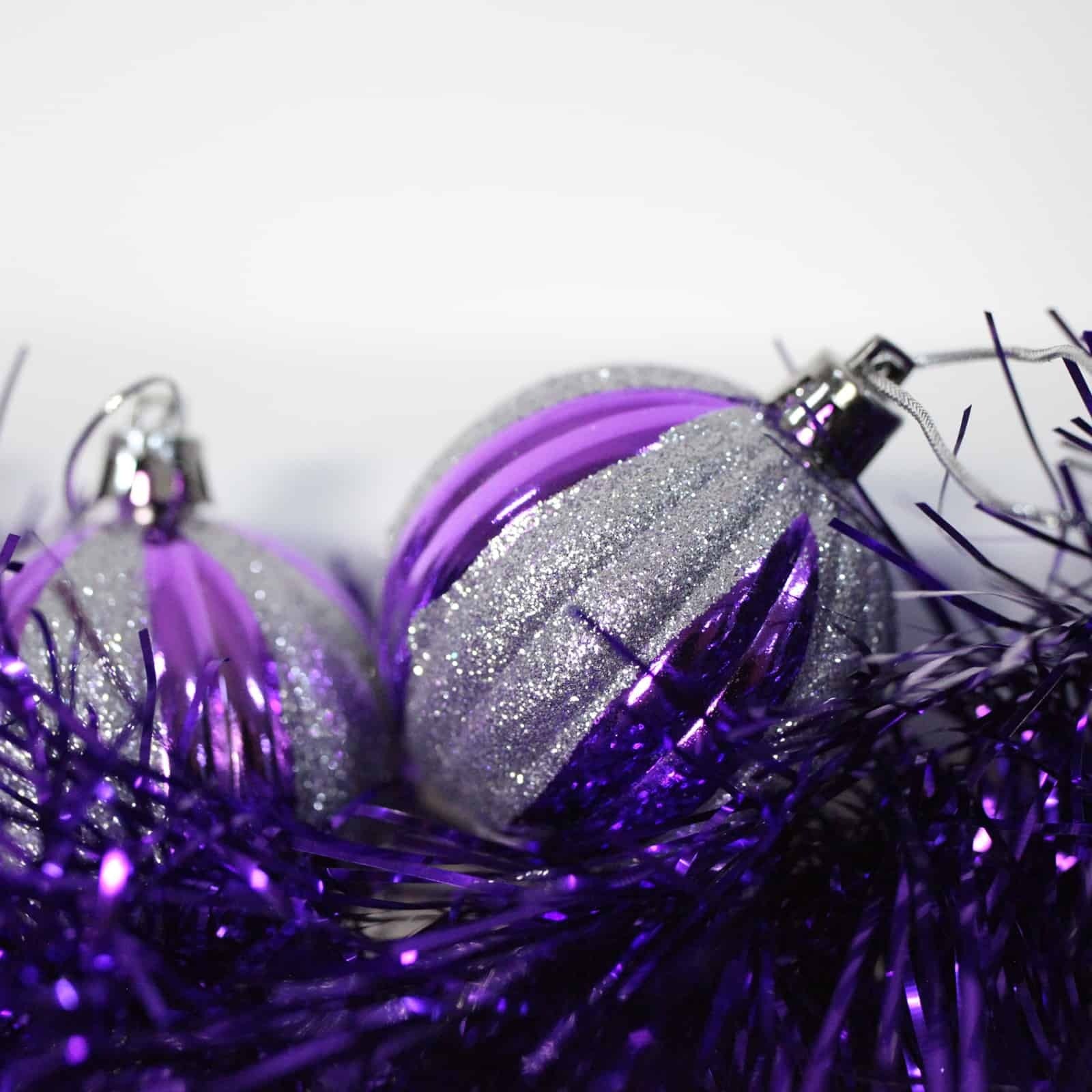 2.5m PURPLE Christmas Tinsel 100mm wide