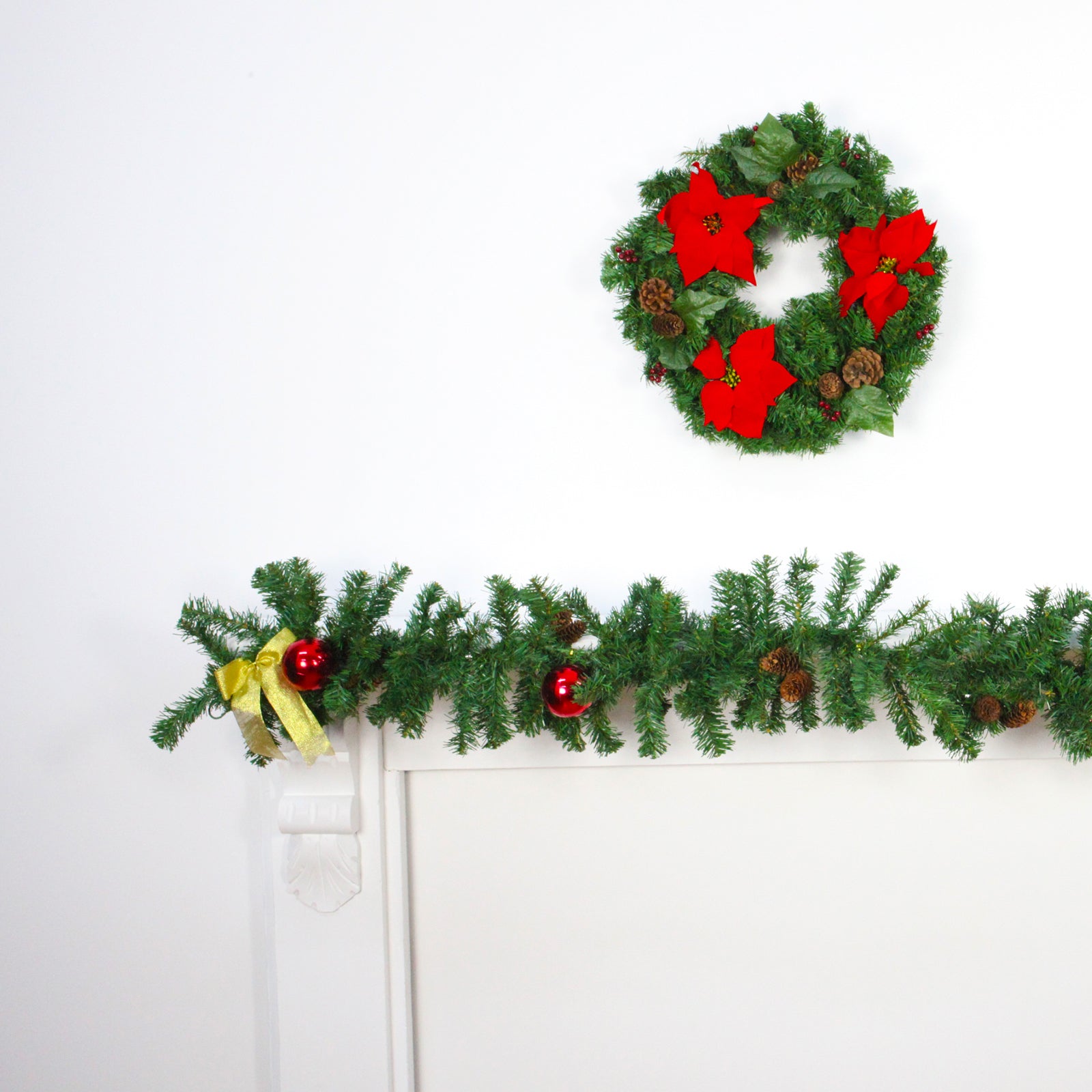Red Ponsietta Wreath 60cm