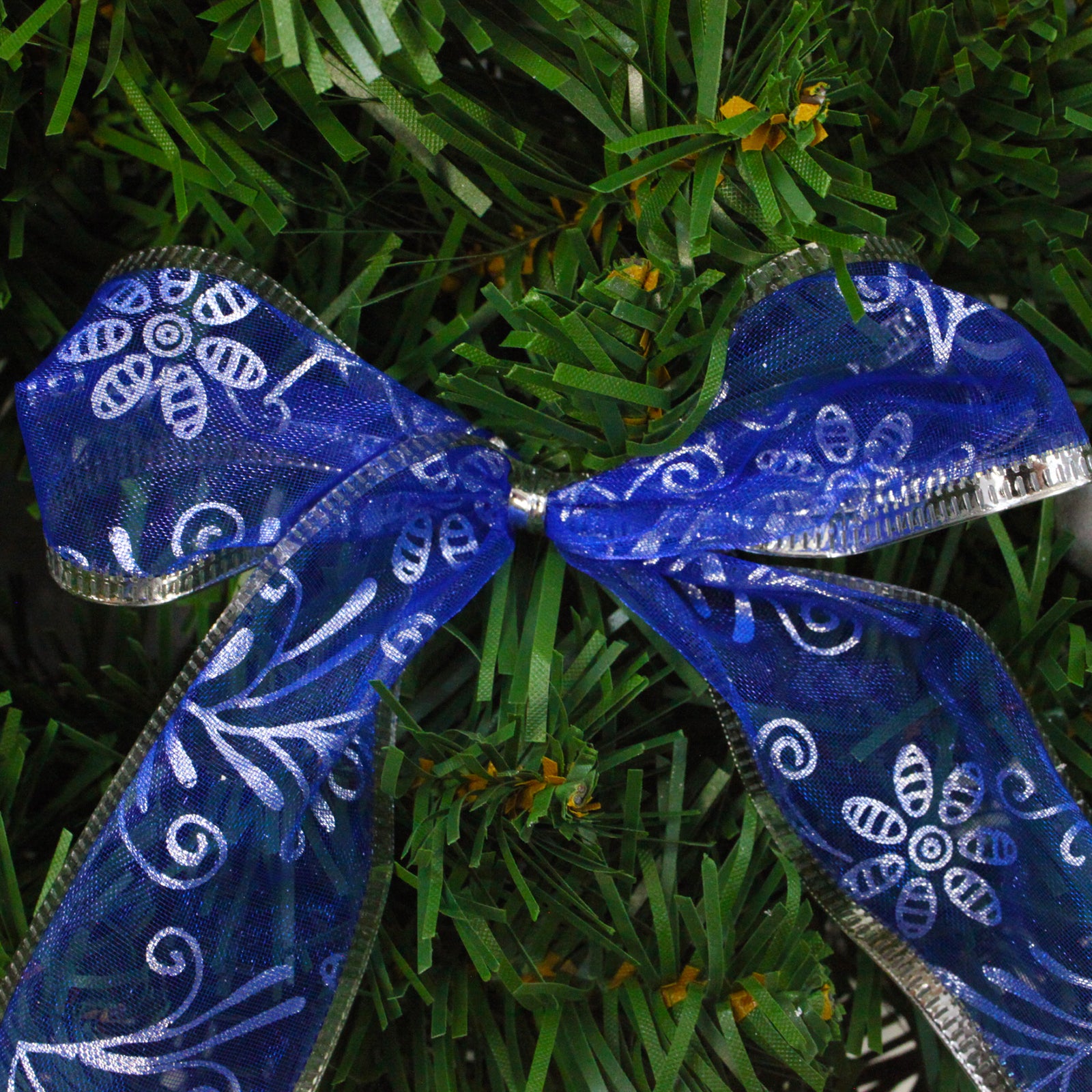 Blue & Silver Pre-Decorated Wreath 60cm