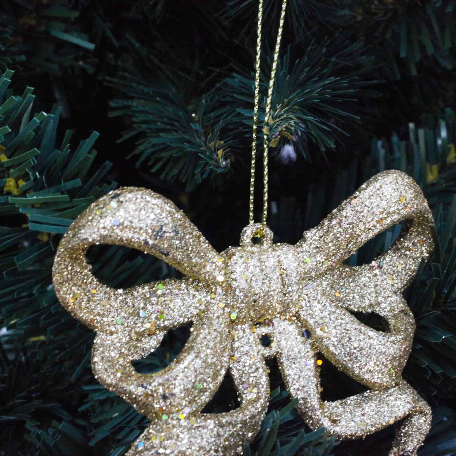 10 CHAMPAGNE GLITTER BOWS 95mm