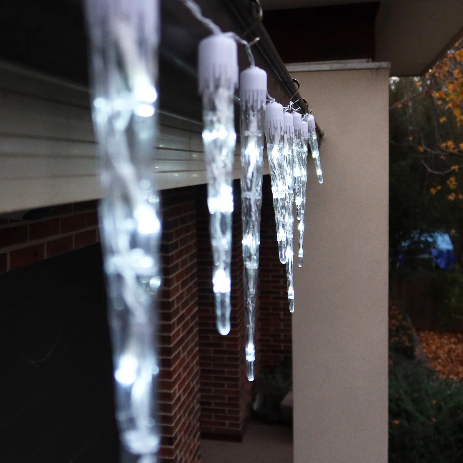 COOL WHITE Ice Icicle Light Waterfall