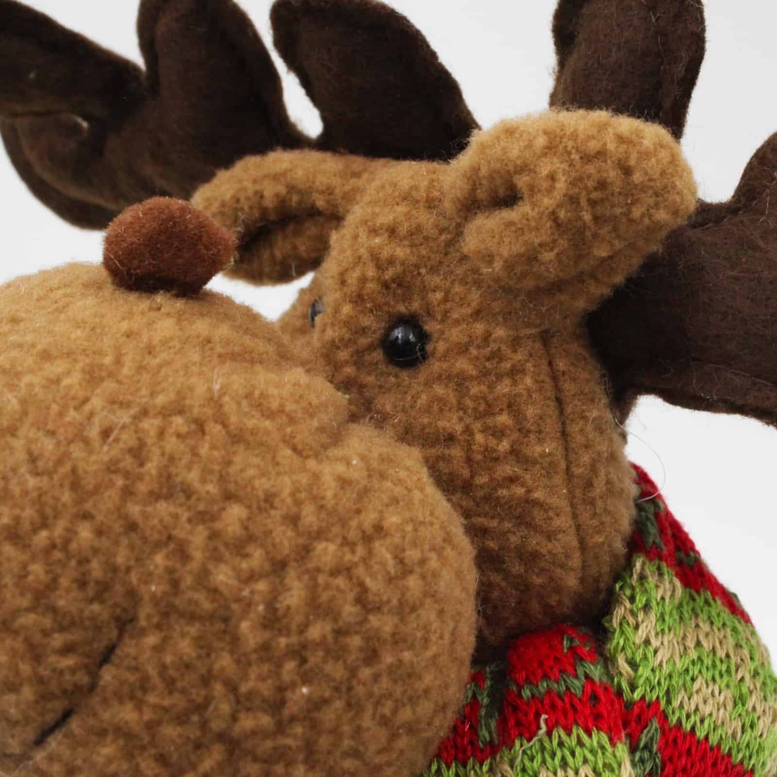 Red & Green Sitting Moose