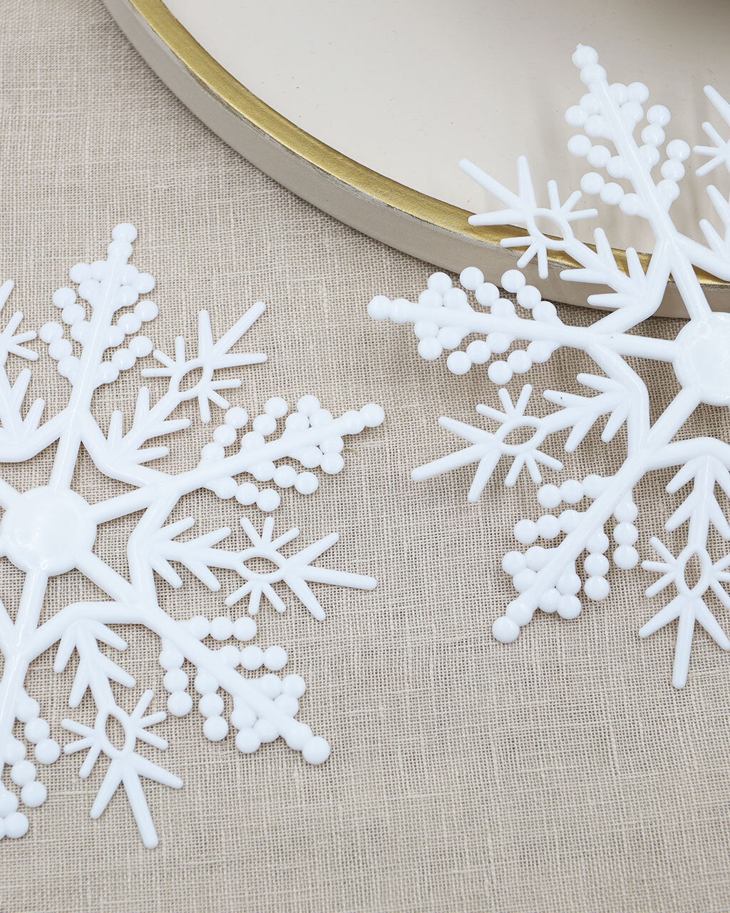 WHITE SNOWFLAKES 6 Pack 180mm Ornament