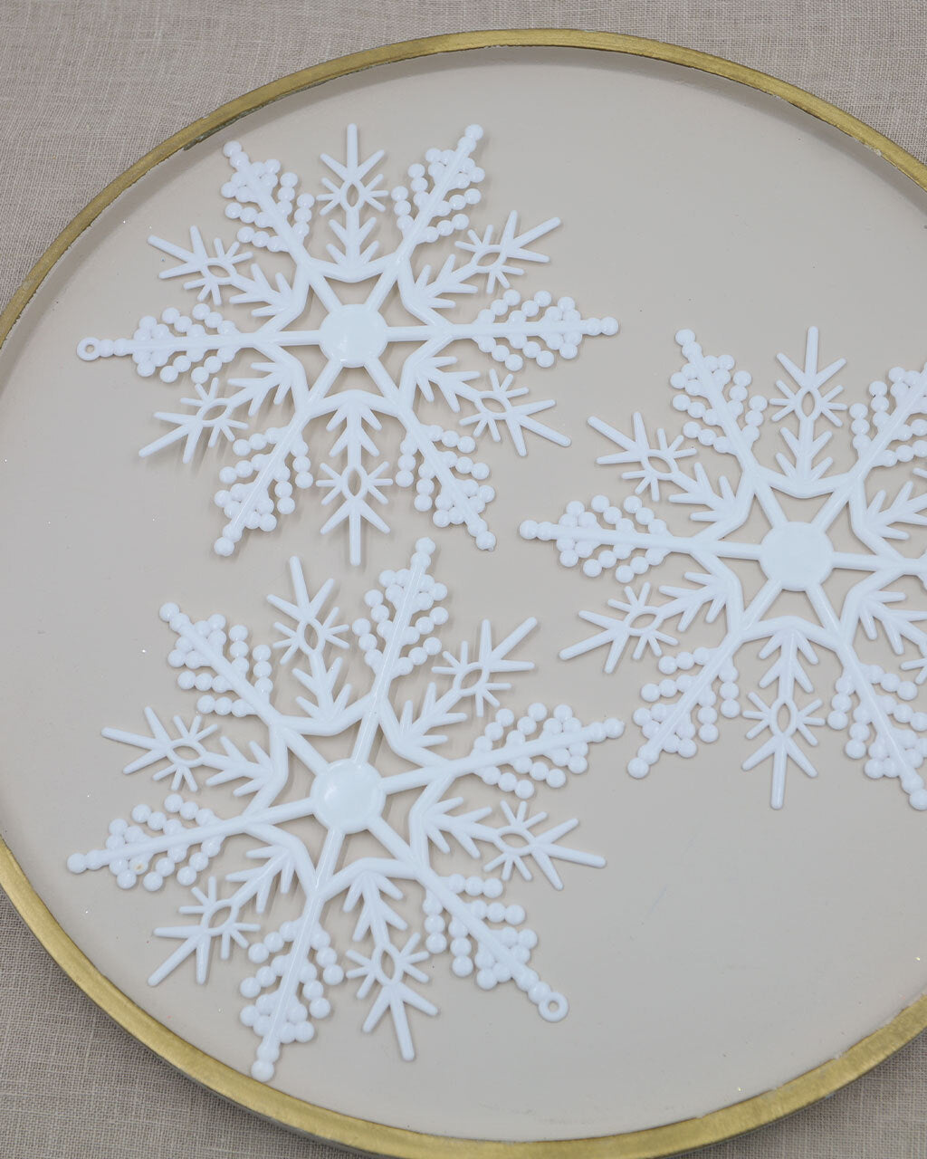 WHITE SNOWFLAKES 6 Pack 180mm Ornament